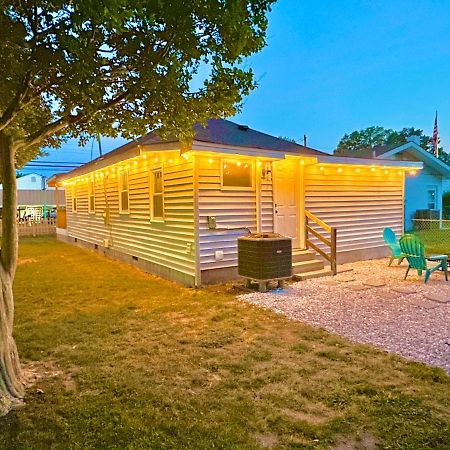 Cottage In Heart Of Colonial Beach, 7 Mins Walk To The Beach Exterior foto