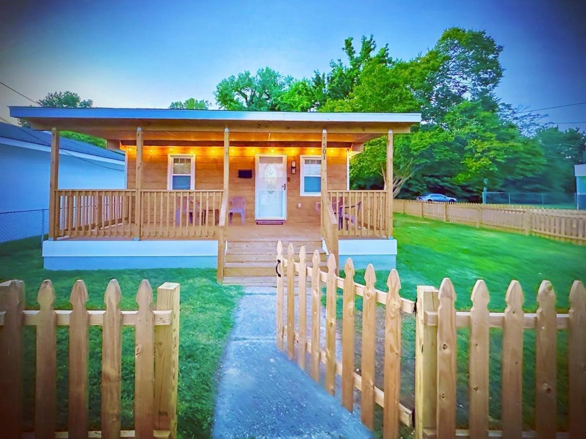 Cottage In Heart Of Colonial Beach, 7 Mins Walk To The Beach Exterior foto