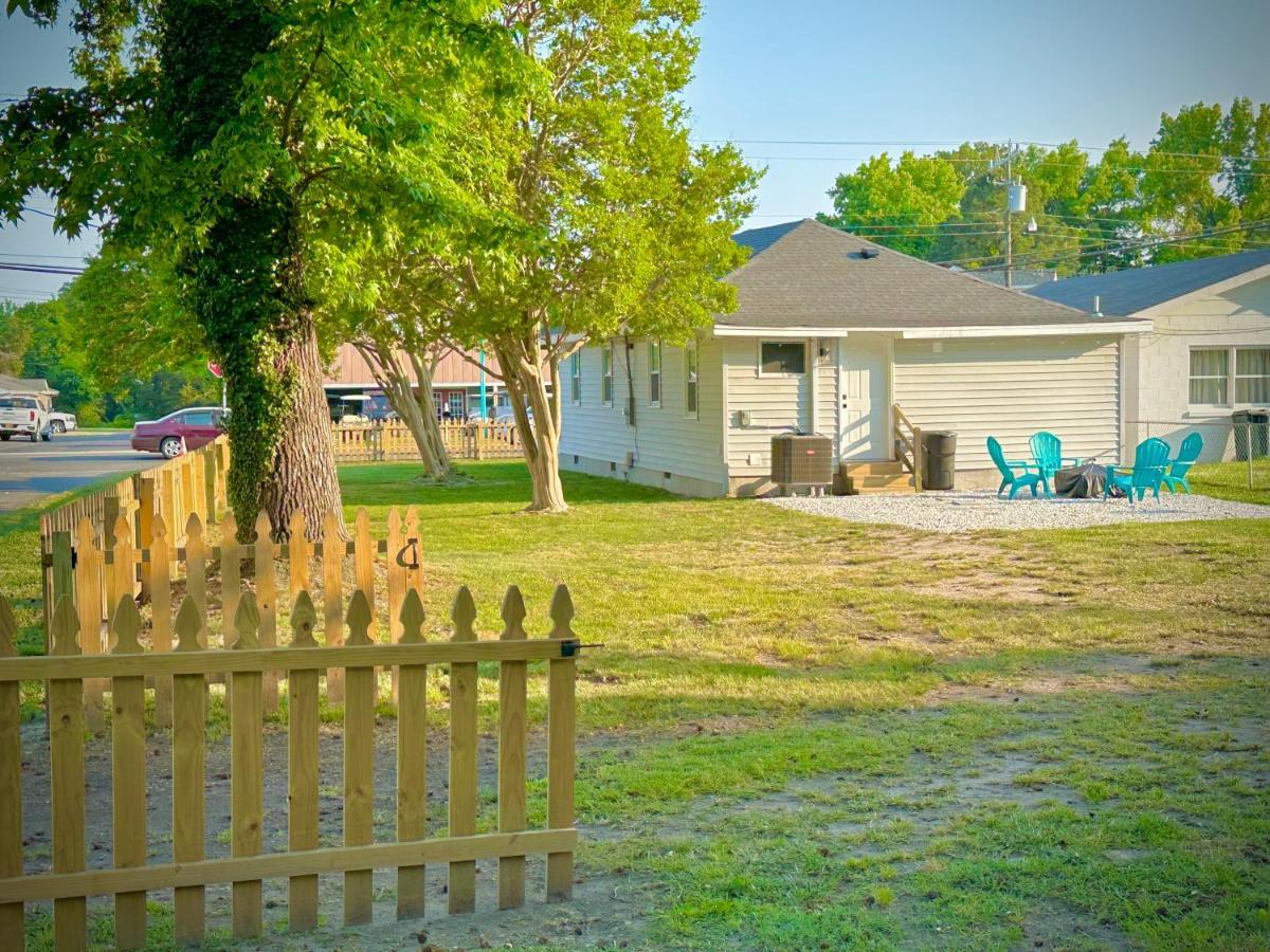 Cottage In Heart Of Colonial Beach, 7 Mins Walk To The Beach Exterior foto